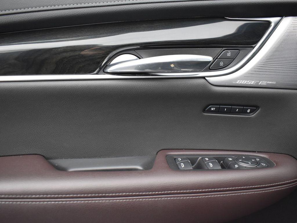 used 2022 Cadillac XT6 car, priced at $37,895