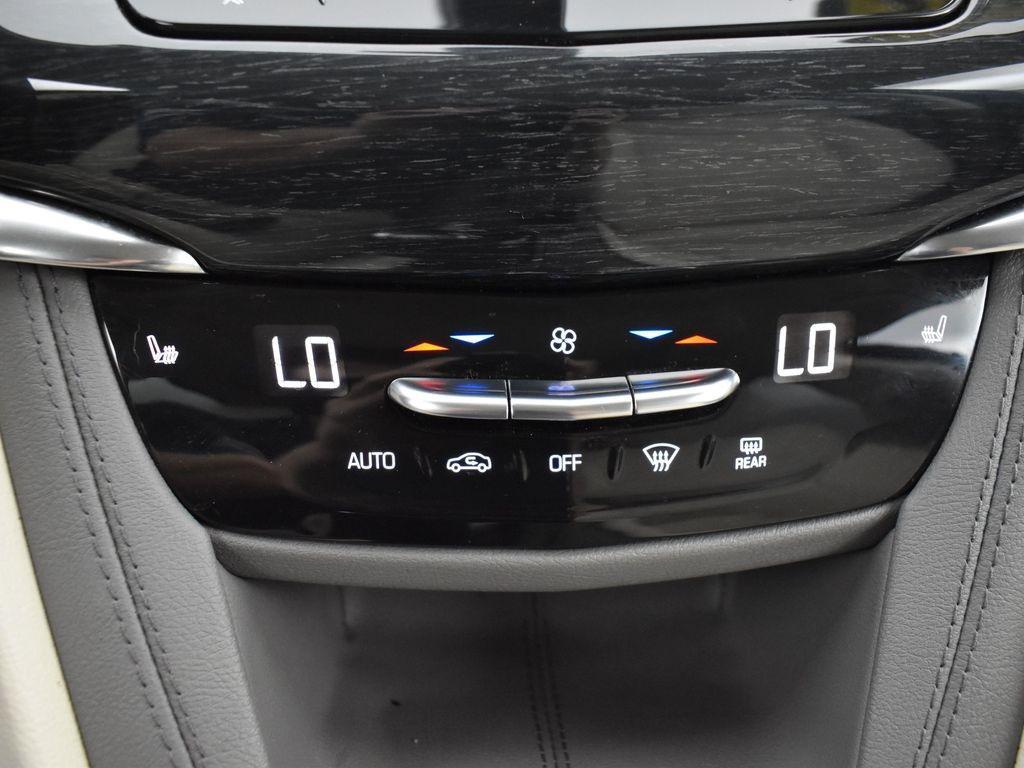 used 2022 Cadillac XT6 car, priced at $36,495