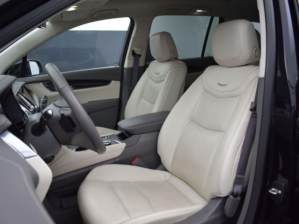 used 2022 Cadillac XT6 car, priced at $36,495