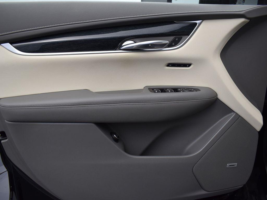 used 2022 Cadillac XT6 car, priced at $36,495