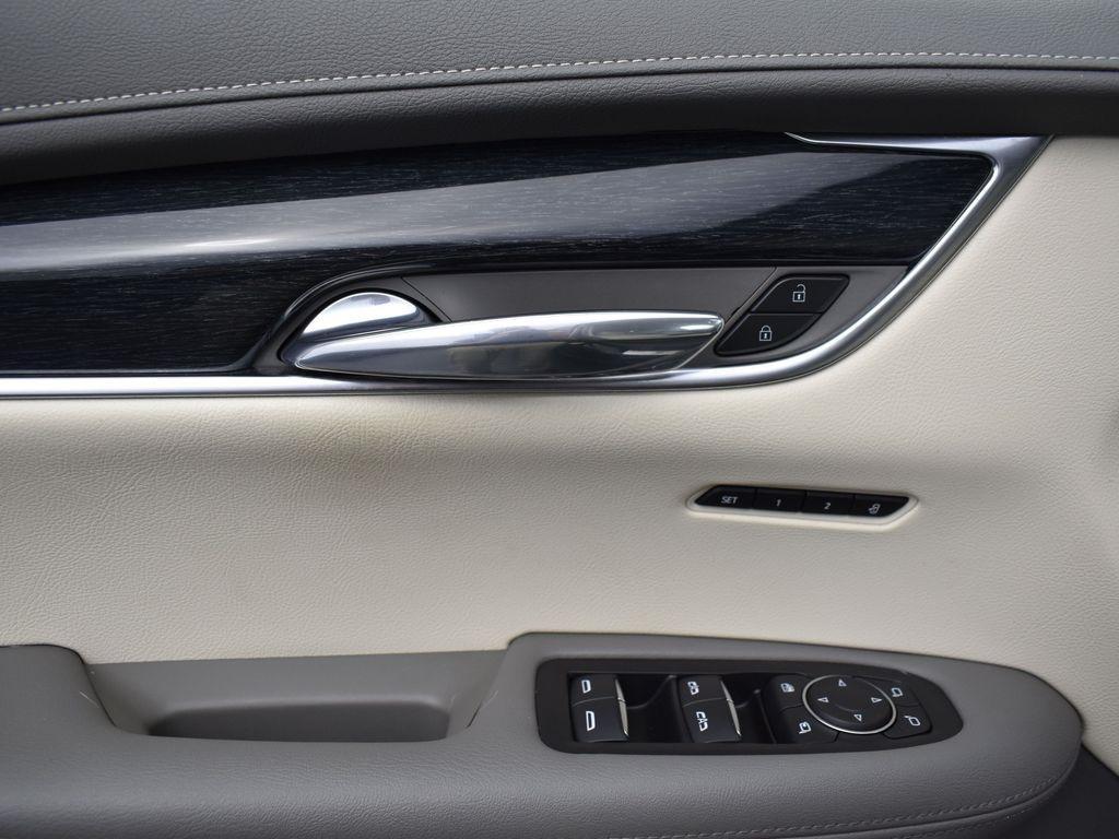 used 2022 Cadillac XT6 car, priced at $36,495