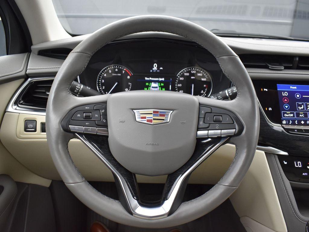 used 2022 Cadillac XT6 car, priced at $36,495