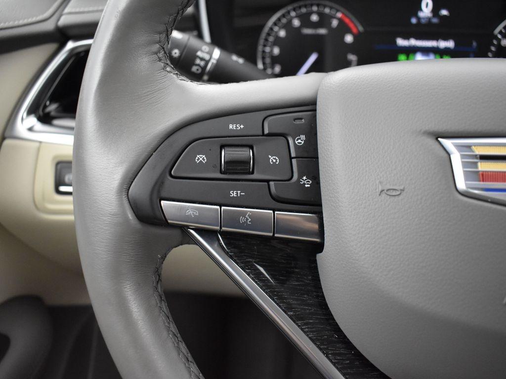 used 2022 Cadillac XT6 car, priced at $36,495