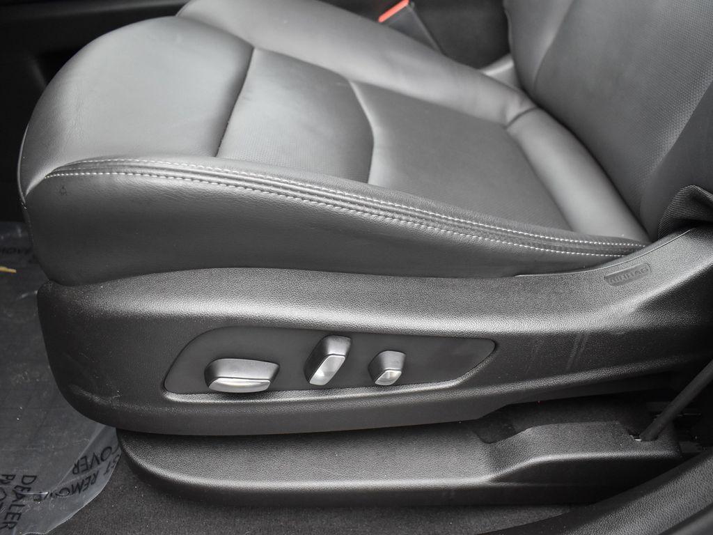 used 2024 Cadillac XT6 car, priced at $49,995