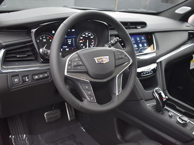 new 2025 Cadillac XT5 car, priced at $66,385