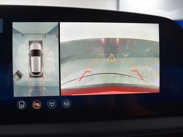 new 2025 Cadillac OPTIQ car, priced at $59,614