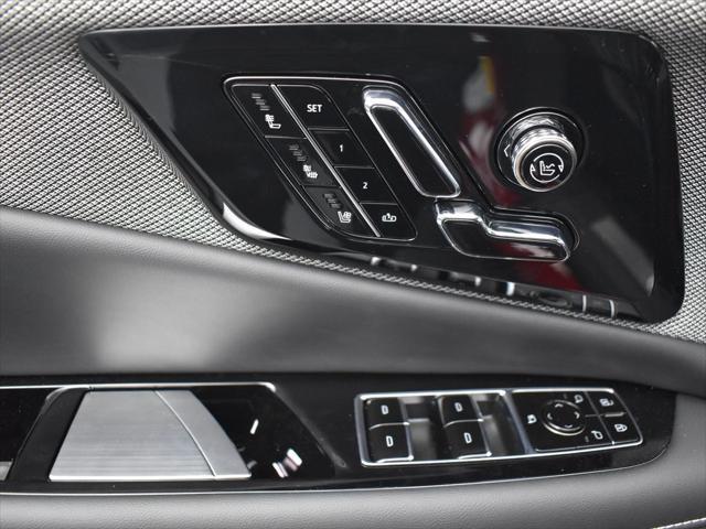 new 2025 Cadillac OPTIQ car, priced at $59,614