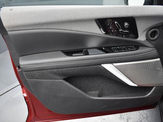 new 2025 Cadillac OPTIQ car, priced at $59,614
