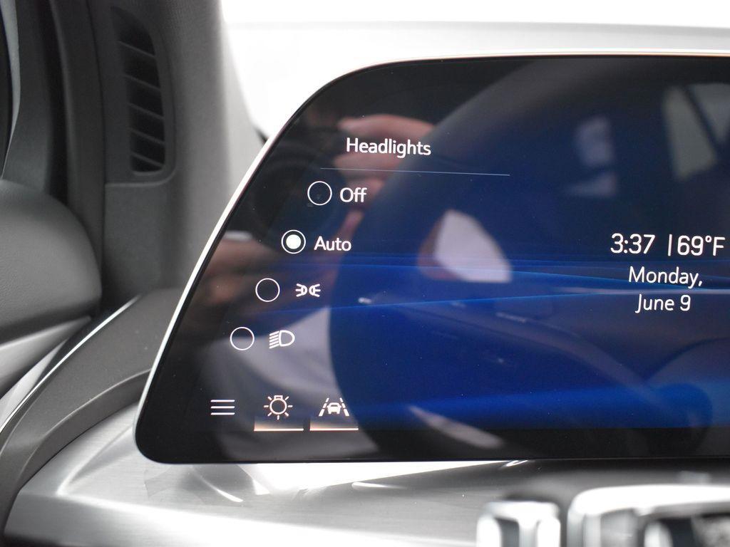 new 2026 Cadillac VISTIQ car, priced at $82,565