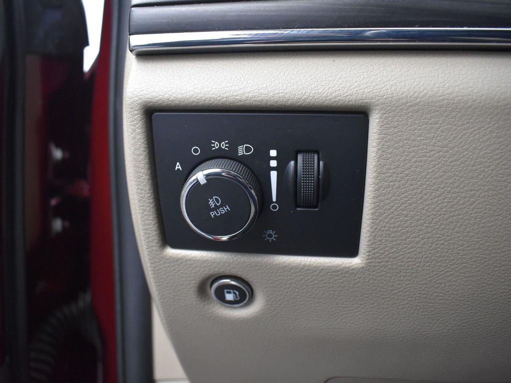 used 2021 Jeep Grand Cherokee car, priced at $21,395