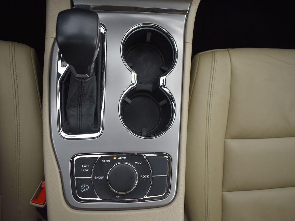 used 2021 Jeep Grand Cherokee car, priced at $21,395