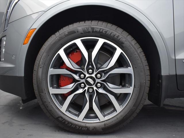 new 2025 Cadillac XT5 car, priced at $65,160