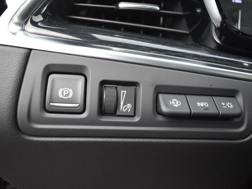 new 2025 Cadillac XT5 car, priced at $57,510