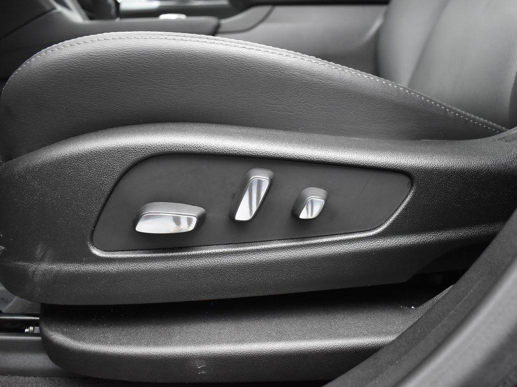 new 2025 Cadillac XT5 car, priced at $57,510