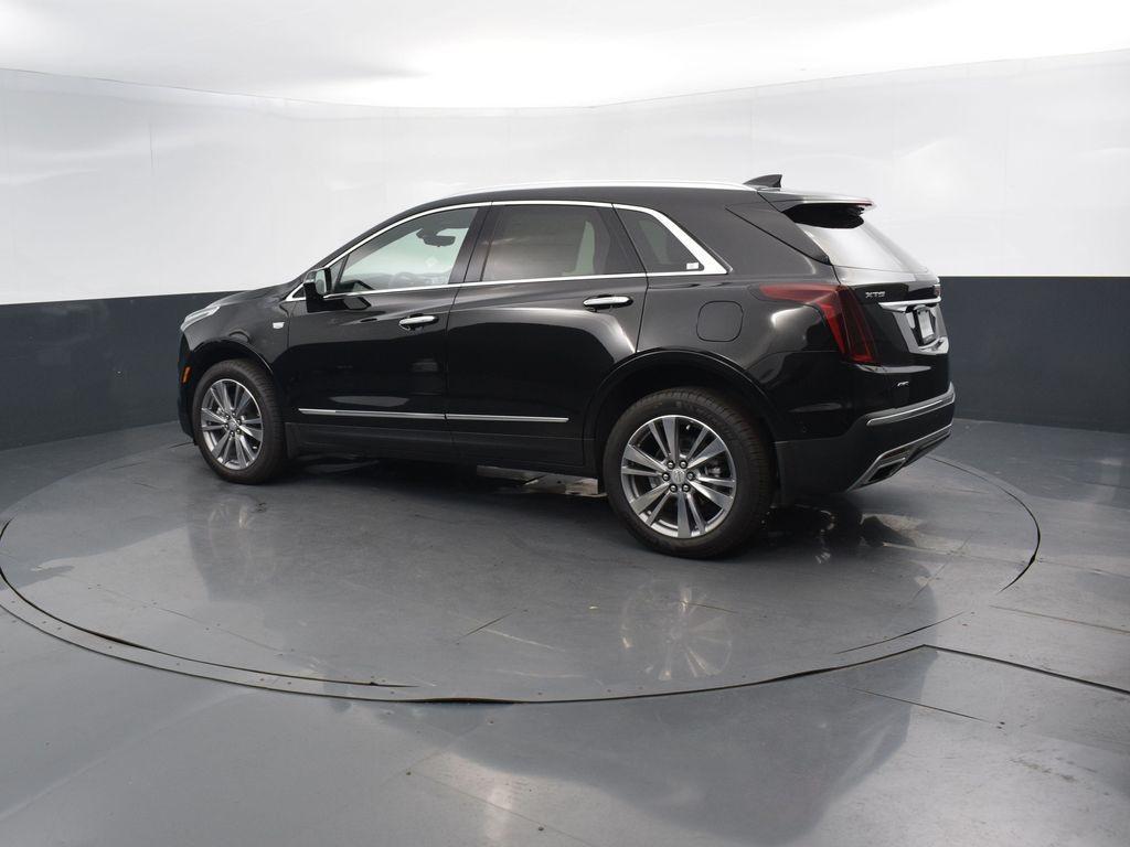 new 2025 Cadillac XT5 car, priced at $57,510