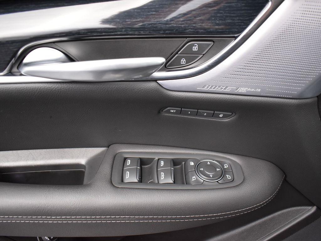 new 2025 Cadillac XT5 car, priced at $57,510