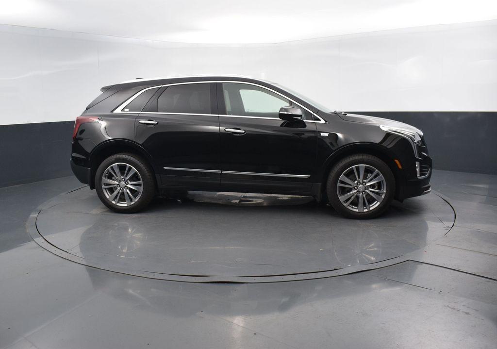 new 2025 Cadillac XT5 car, priced at $57,510