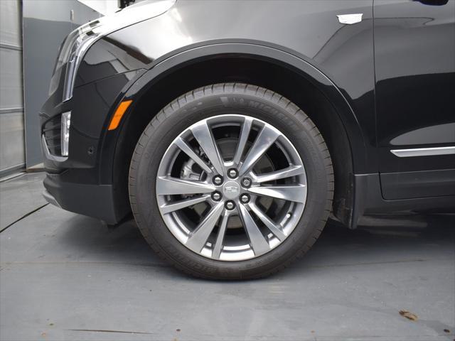 new 2025 Cadillac XT5 car, priced at $58,010