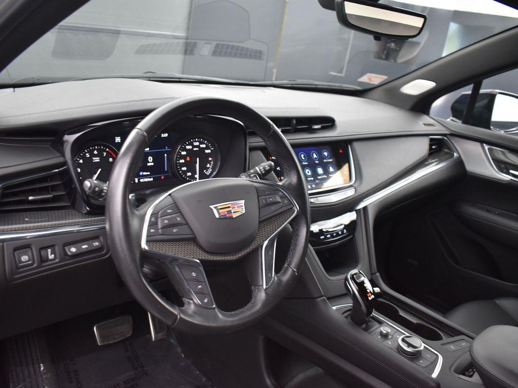 used 2021 Cadillac XT5 car, priced at $29,895