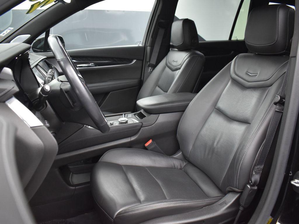 used 2020 Cadillac XT6 car, priced at $32,695