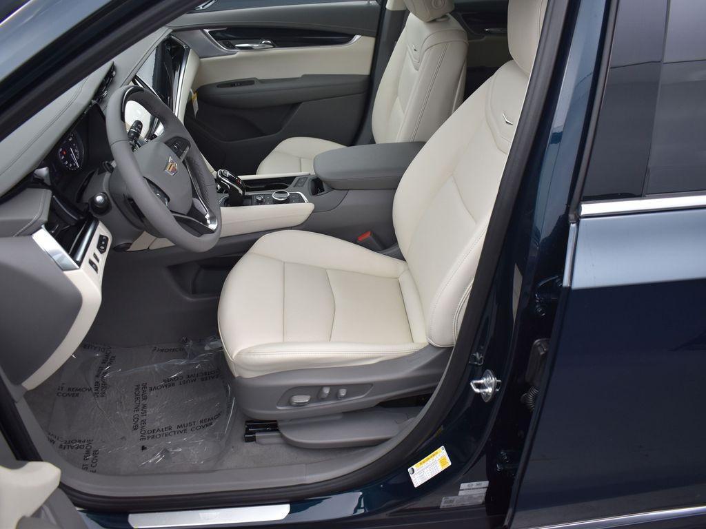 new 2025 Cadillac XT6 car, priced at $67,460