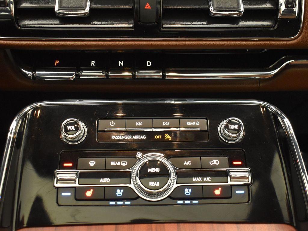 used 2024 Lincoln Navigator car, priced at $75,495