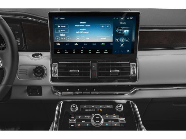 used 2024 Lincoln Navigator car
