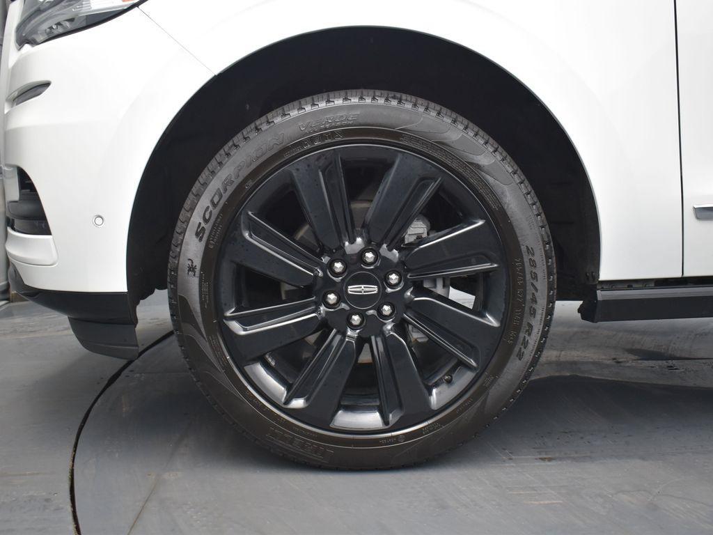 used 2024 Lincoln Navigator car, priced at $75,495