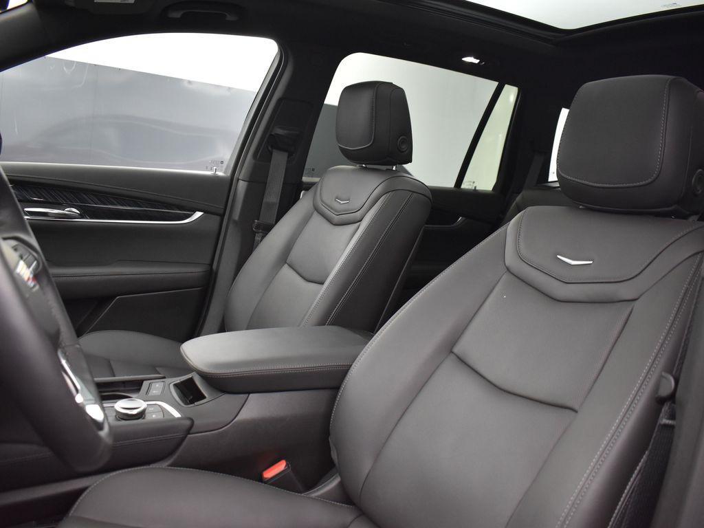 new 2025 Cadillac XT6 car, priced at $68,060