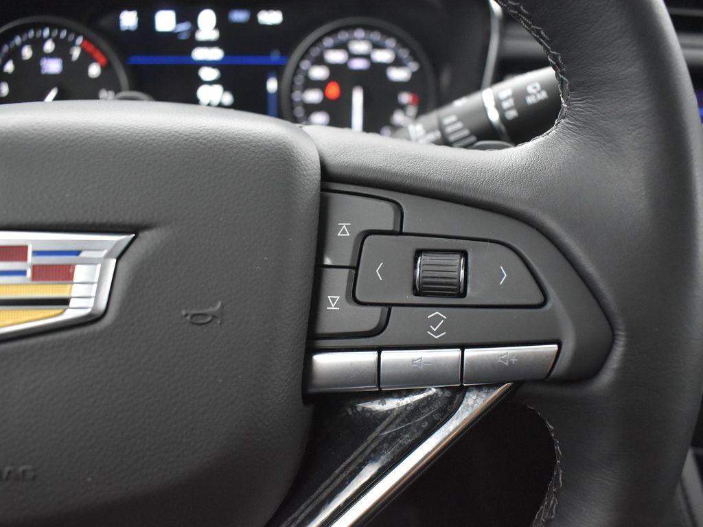new 2025 Cadillac XT6 car, priced at $68,060