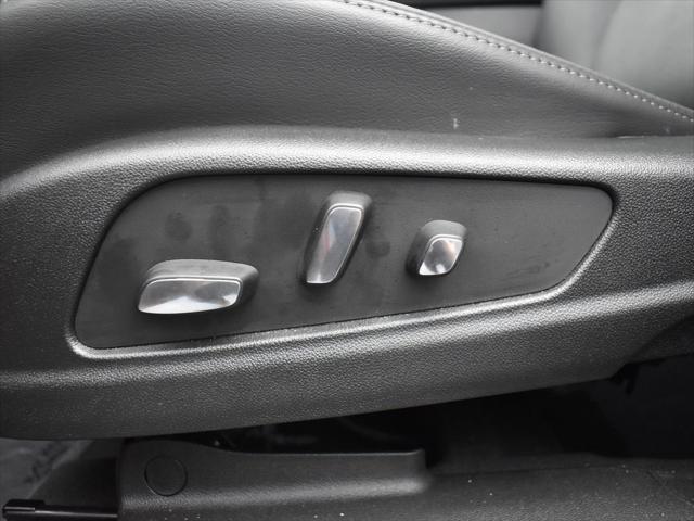 new 2025 Cadillac XT6 car, priced at $68,060