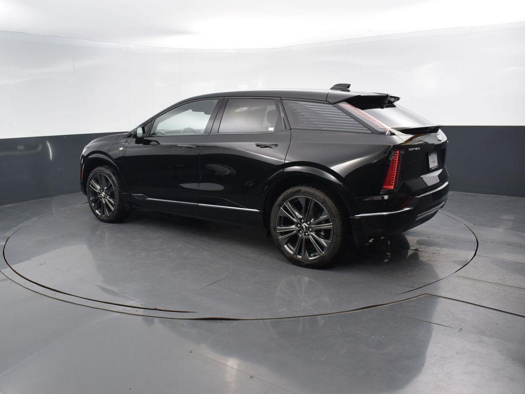 new 2025 Cadillac OPTIQ car, priced at $58,889