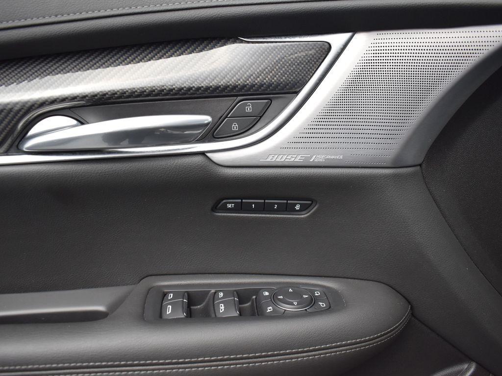 used 2023 Cadillac XT6 car, priced at $47,495