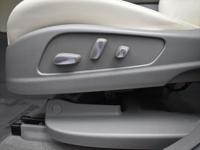 used 2021 Cadillac XT5 car, priced at $30,495