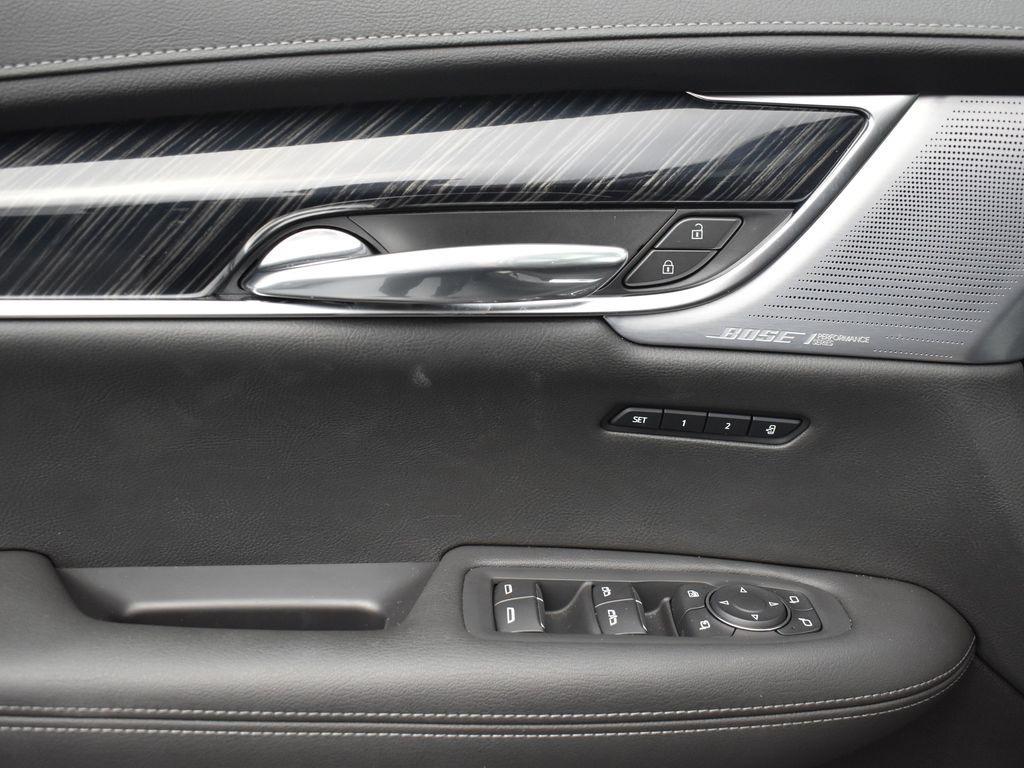 used 2024 Cadillac XT6 car, priced at $52,495