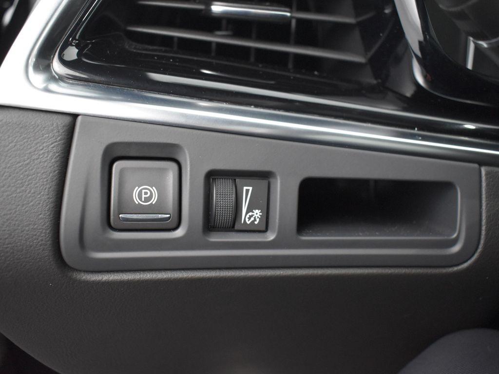 used 2024 Cadillac XT6 car, priced at $52,495