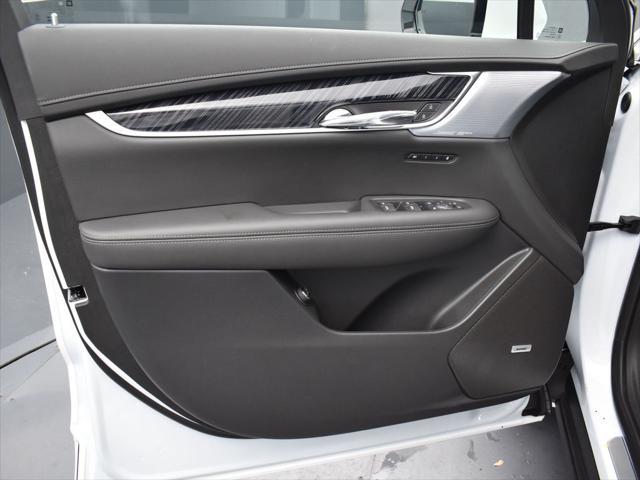 new 2025 Cadillac XT6 car, priced at $71,260
