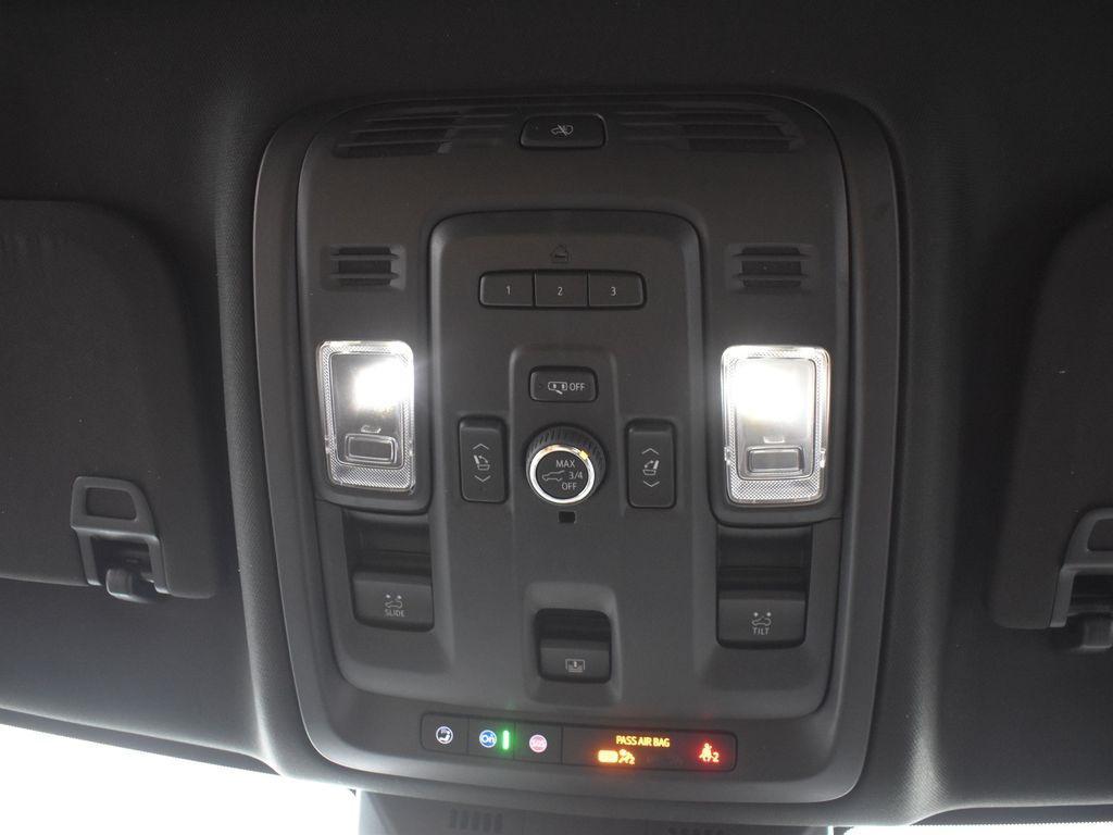used 2022 Cadillac Escalade car, priced at $63,895