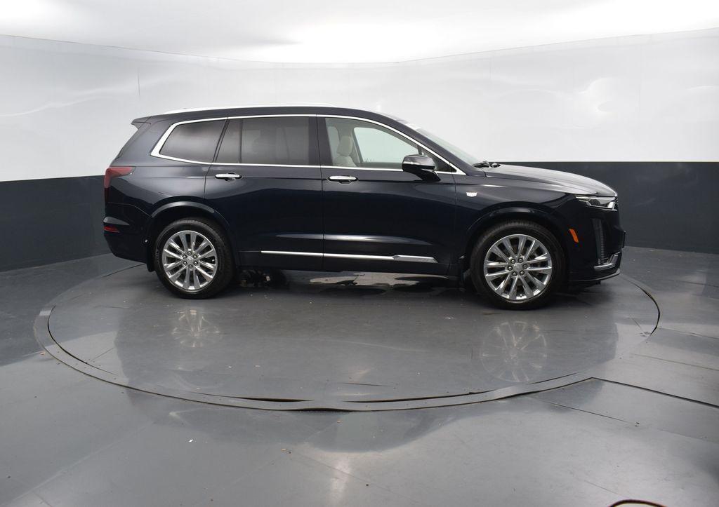 used 2022 Cadillac XT6 car, priced at $38,195