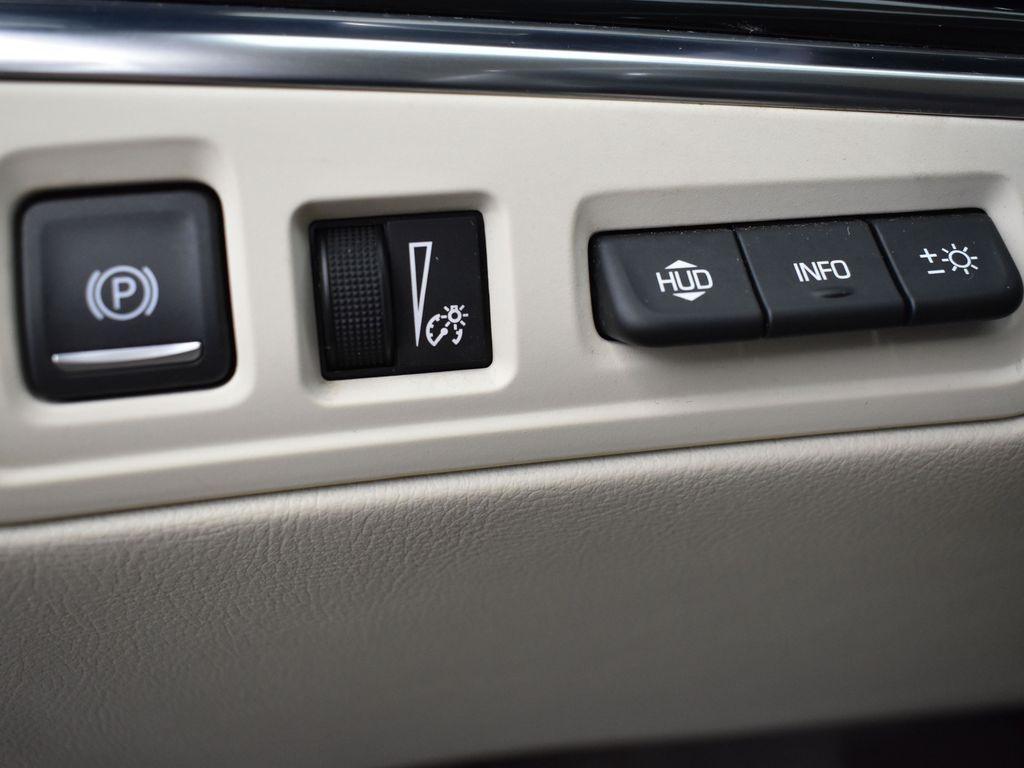 used 2022 Cadillac XT6 car, priced at $38,195