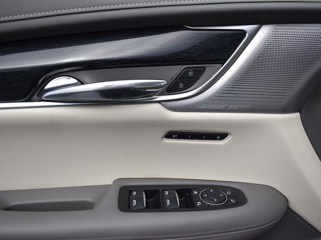 used 2022 Cadillac XT6 car, priced at $38,195