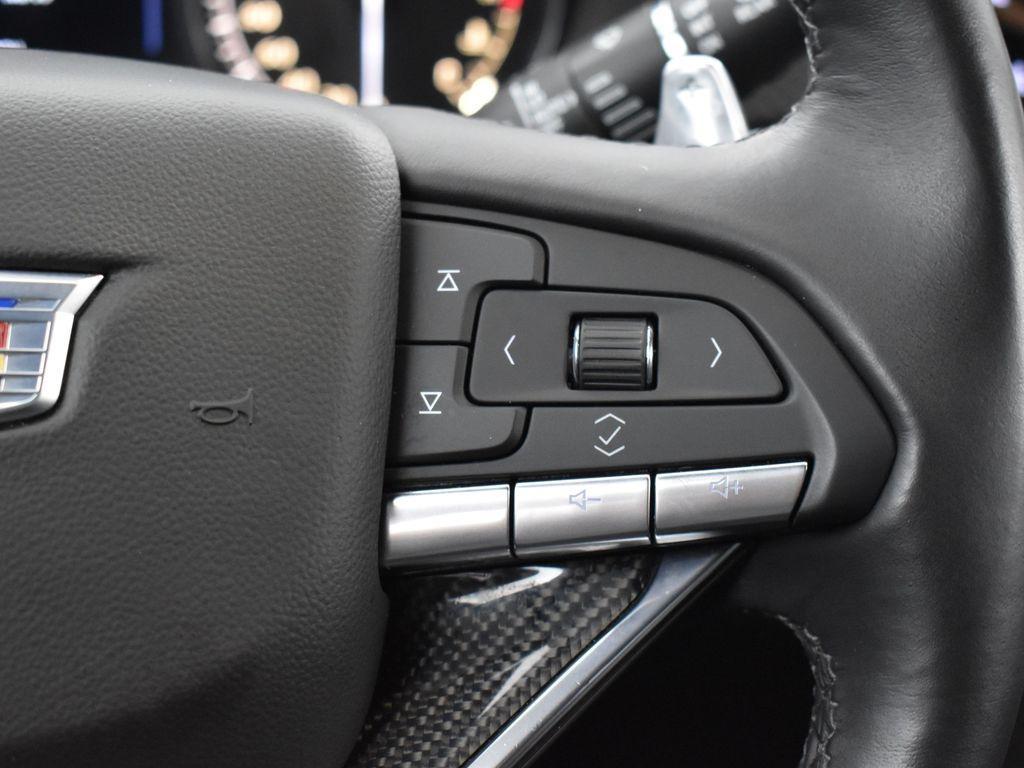 used 2024 Cadillac XT6 car, priced at $54,495