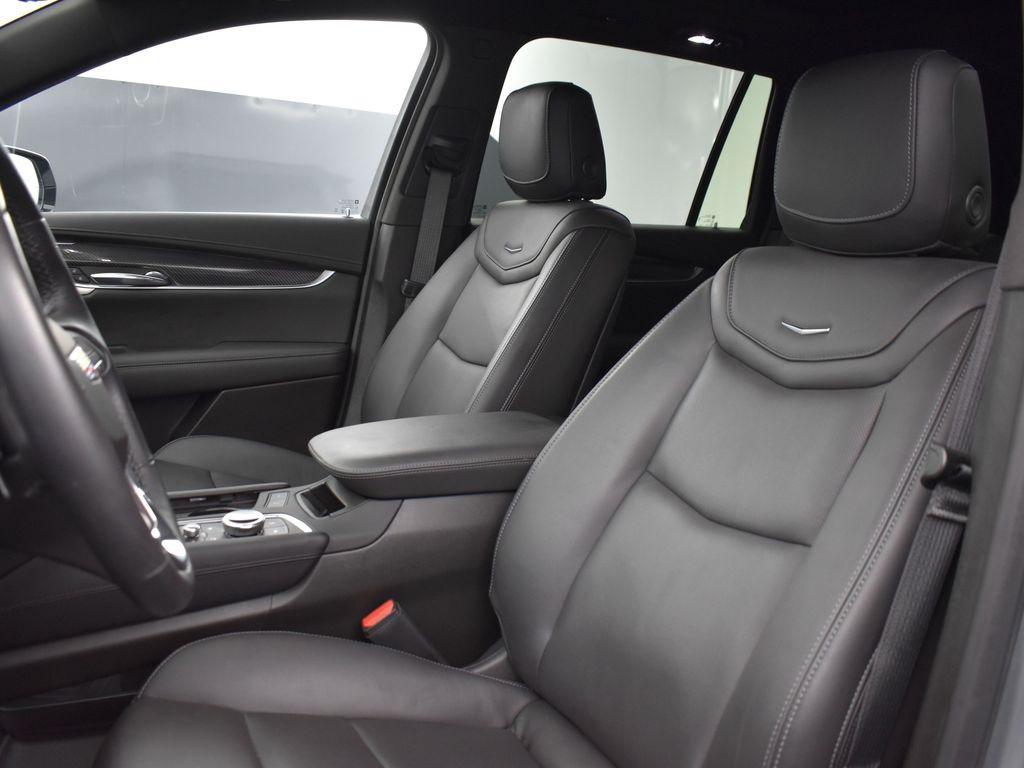 used 2024 Cadillac XT6 car, priced at $54,495