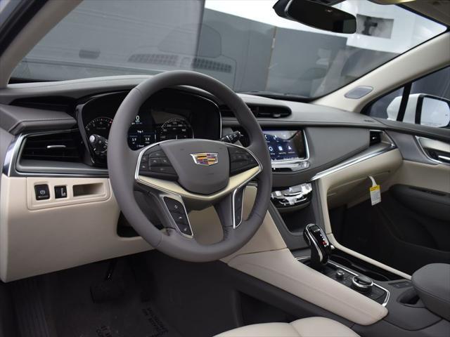 new 2025 Cadillac XT5 car, priced at $58,035