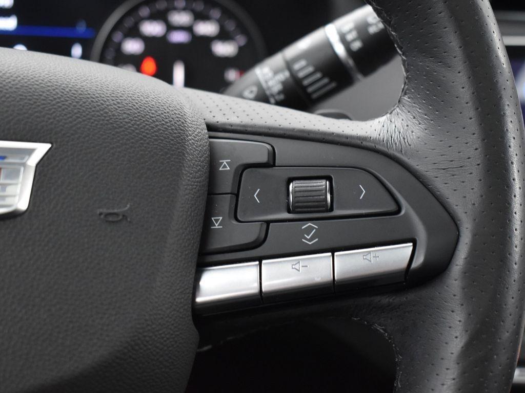 used 2022 Cadillac XT4 car, priced at $30,295
