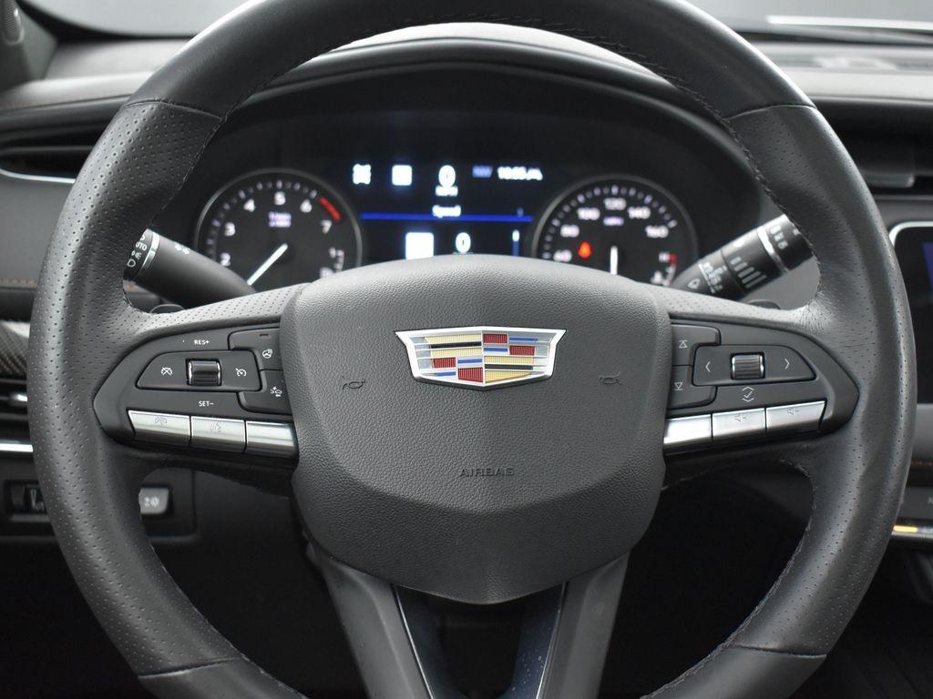 used 2022 Cadillac XT4 car, priced at $30,295