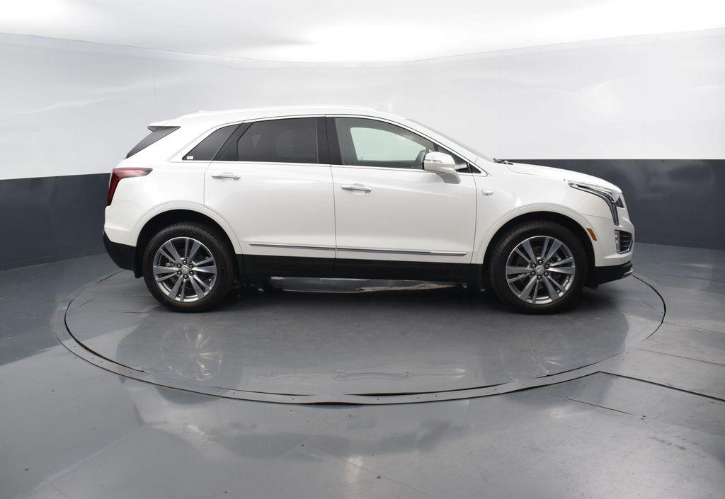 new 2025 Cadillac XT5 car, priced at $53,635