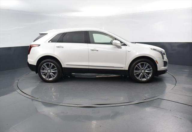 new 2025 Cadillac XT5 car, priced at $54,135
