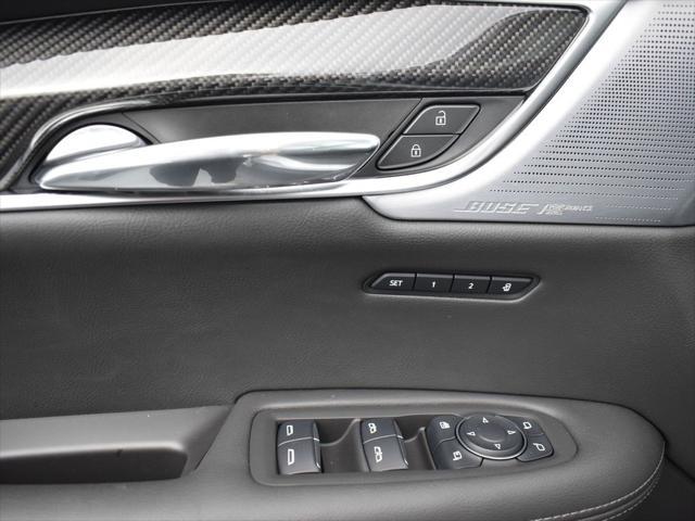 new 2025 Cadillac XT6 car, priced at $72,065
