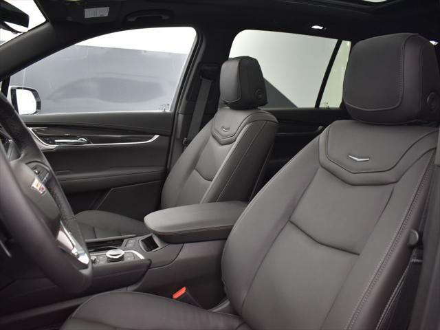 new 2025 Cadillac XT6 car, priced at $72,065